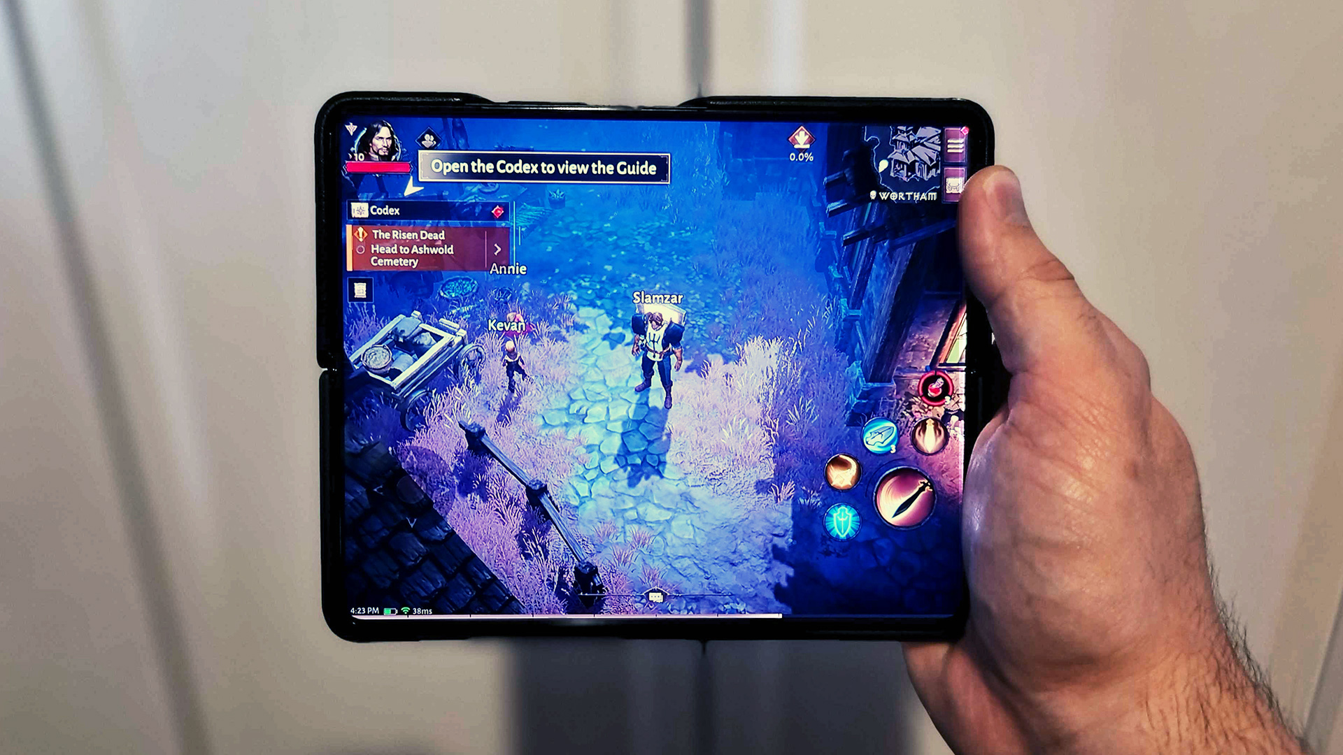 Gaming on Samsung Galaxy Z Fold 3