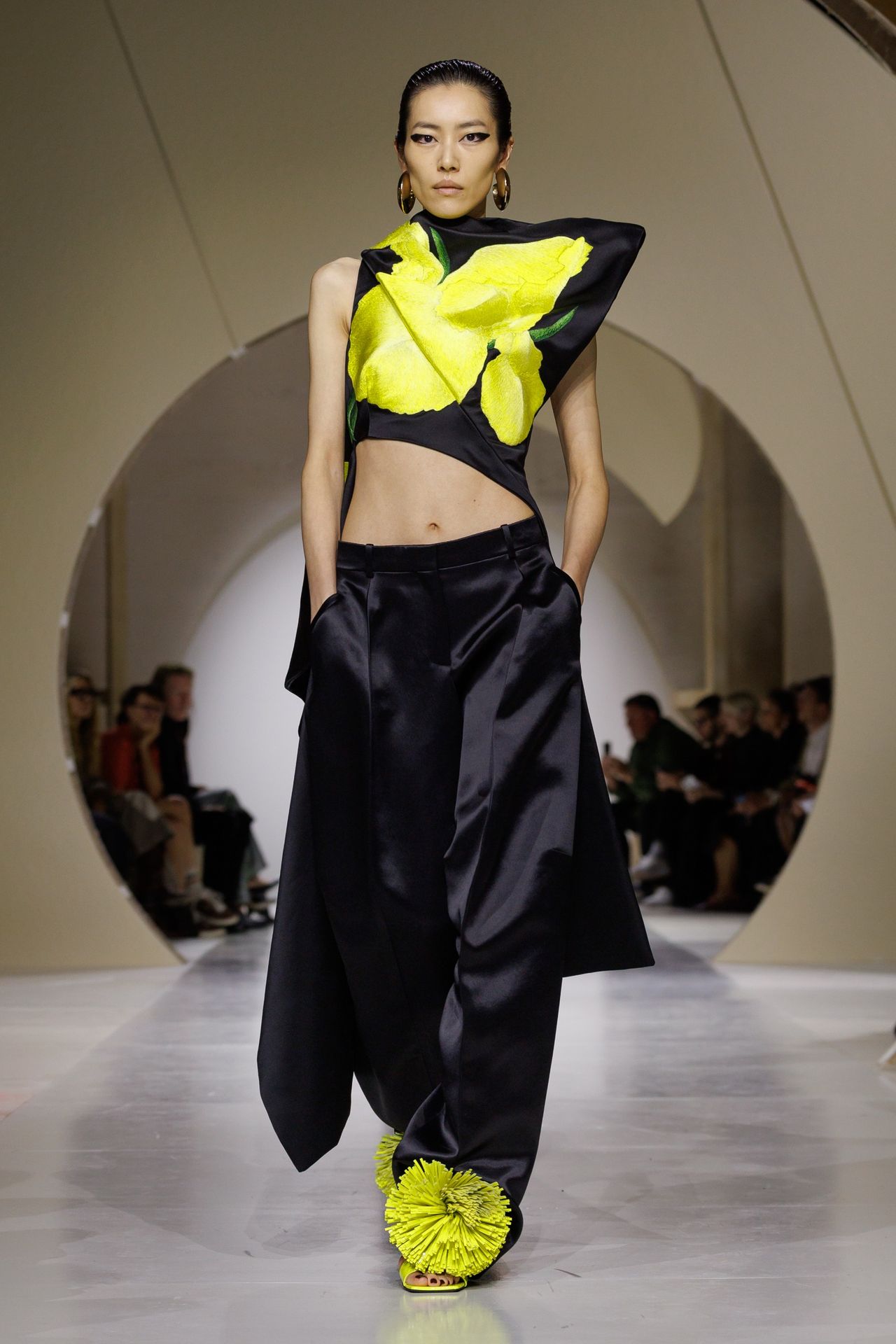 Givenchy S/S 2027 runway