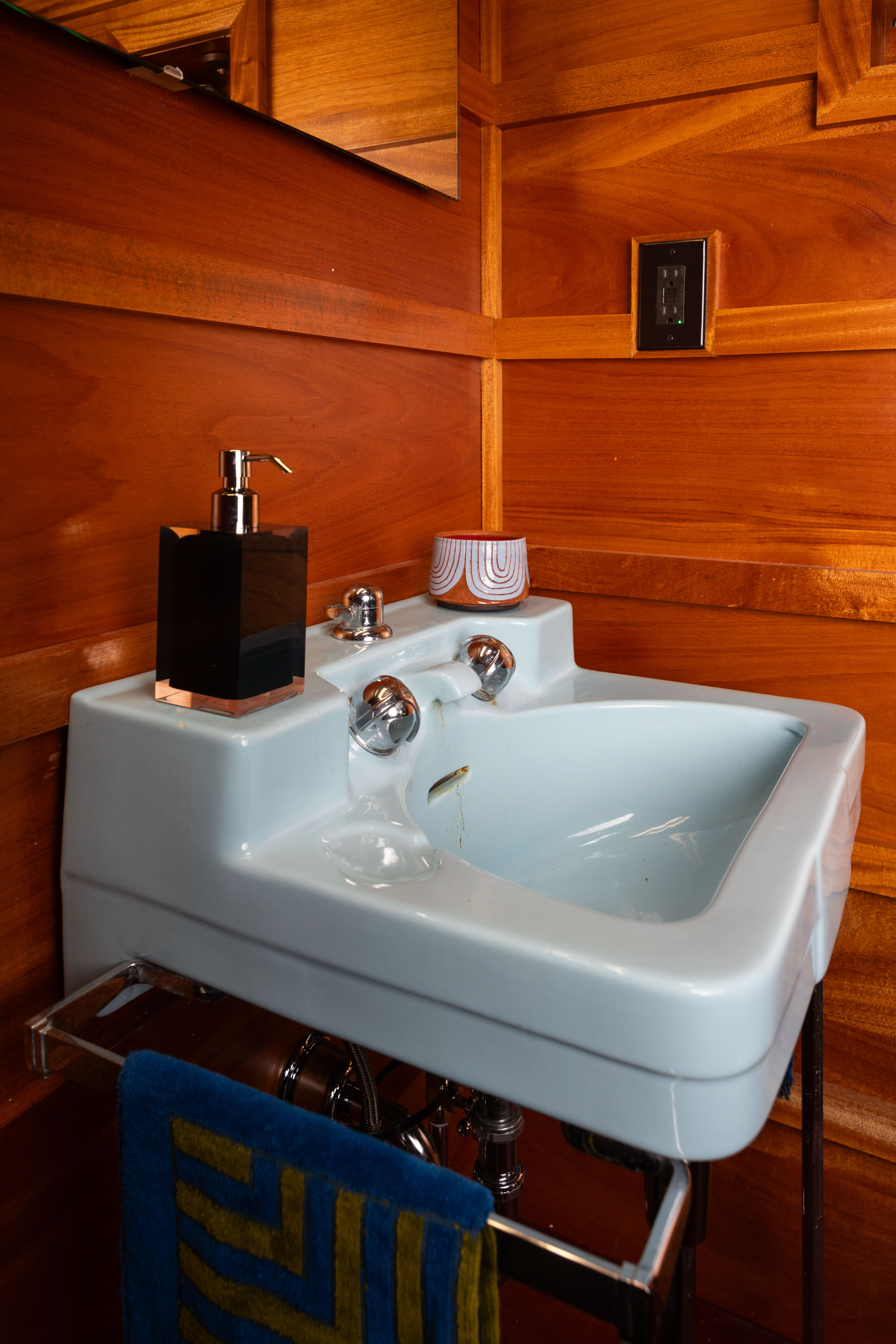 wisconsin lake cabin, part of camp wandawega