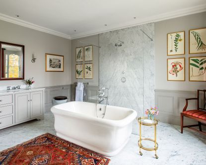 Bath ideas with marble bath