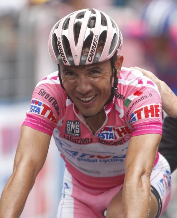 Joaquim Rodriguez (Katusha Team) keeps hold of pink