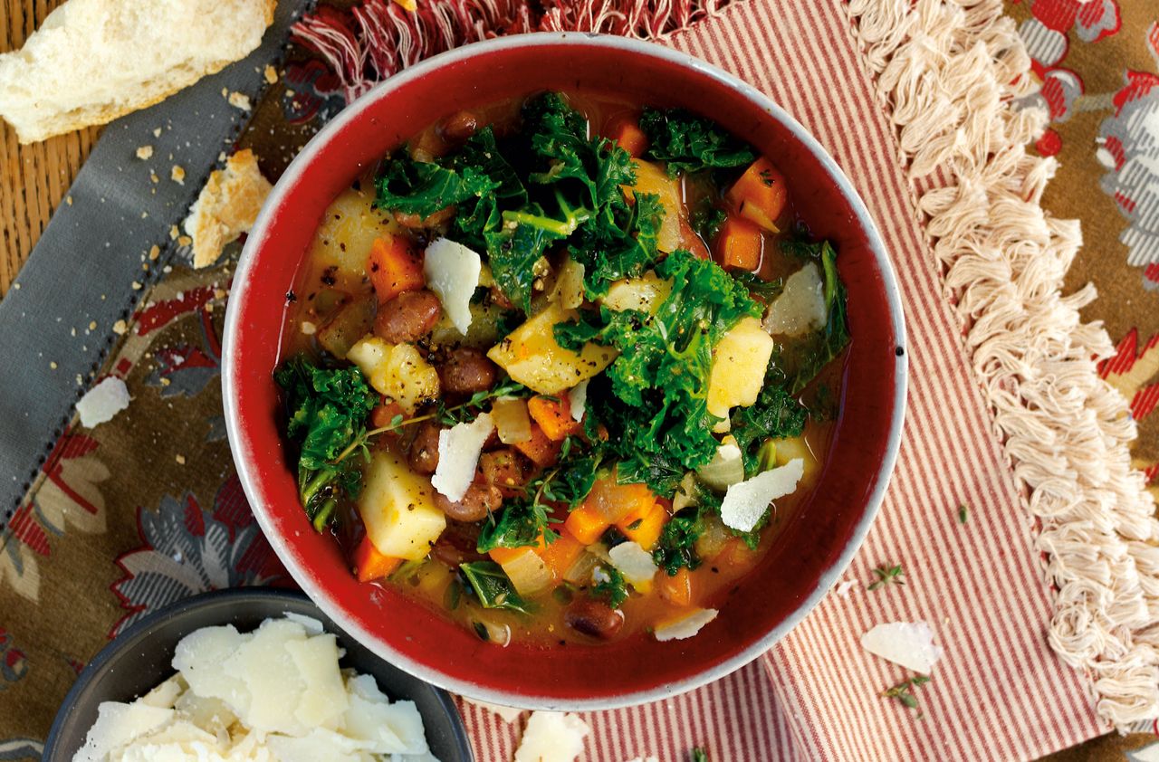 Borlotti bean and kale soup