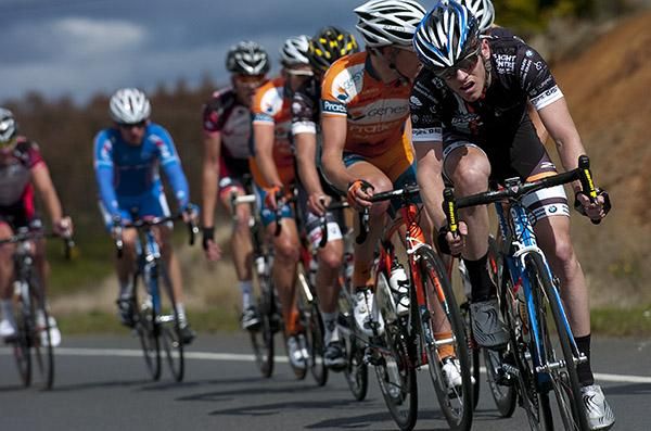 Jai Crawford (Jayco/2XU) steers the peloton towards West Mooreville and the finish to stage nine.