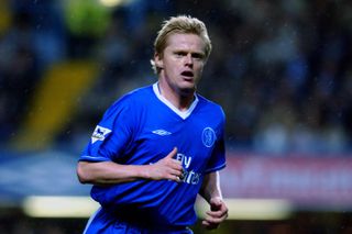 Damien Duff playing for Chelsea in 2003