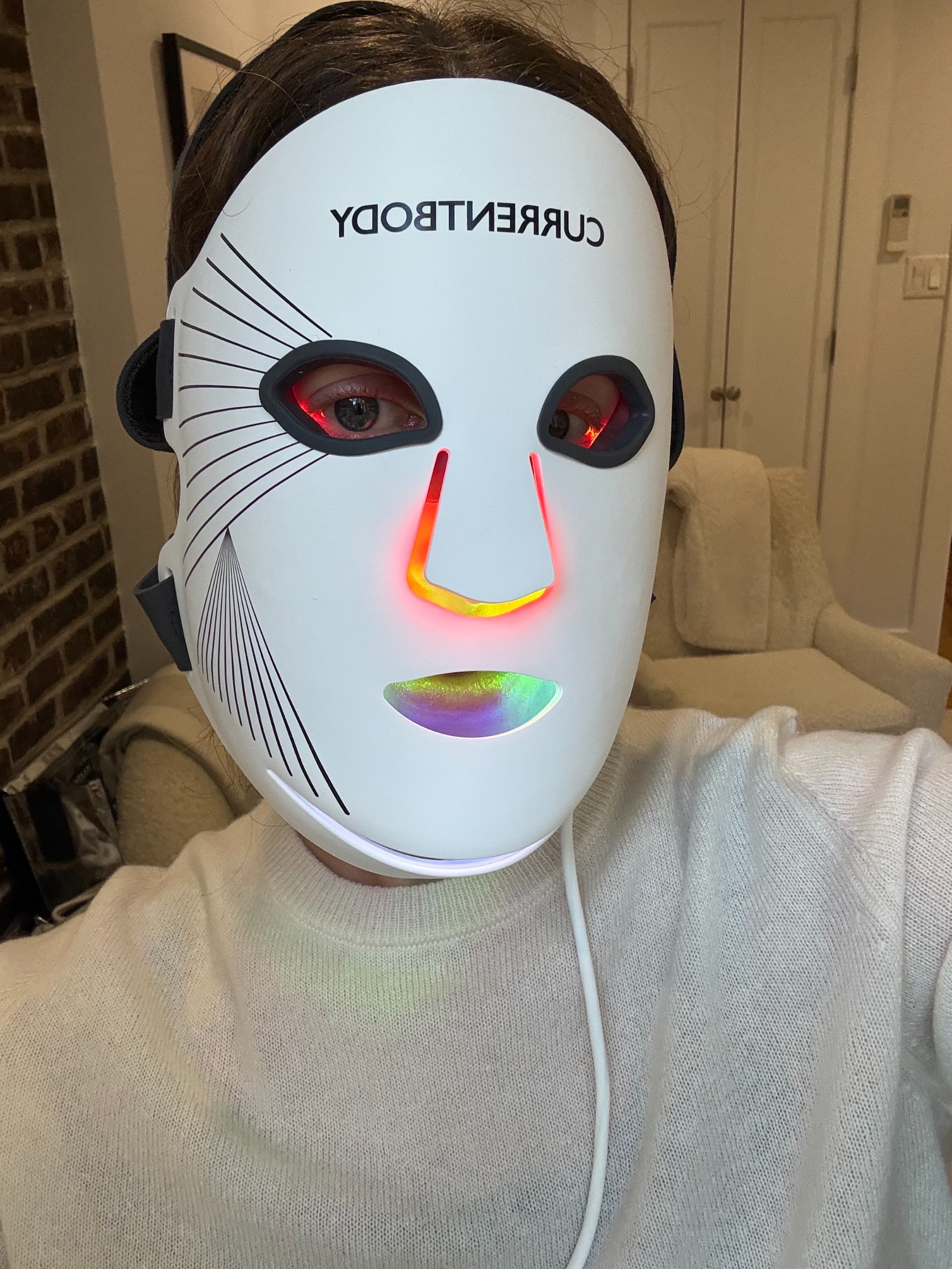 Jamie Chevron testing the Currentbody Series 3 Mask