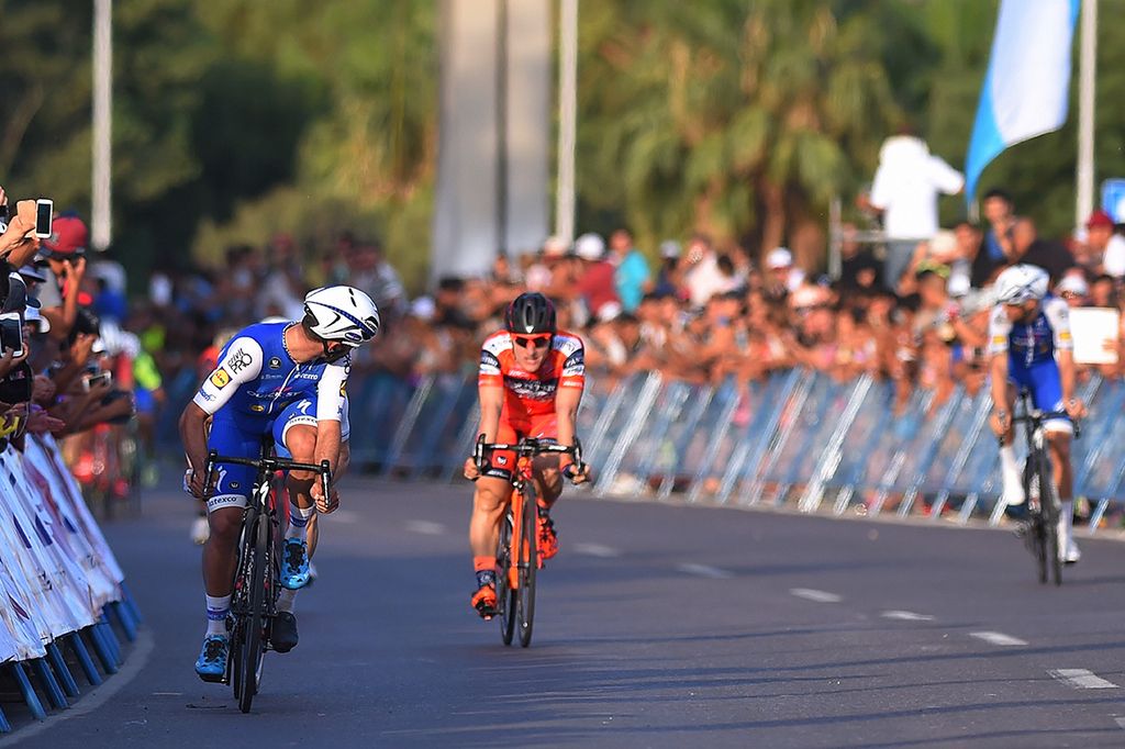 Fernando Gaviria (Quick-Step Floors) checks his winning distance