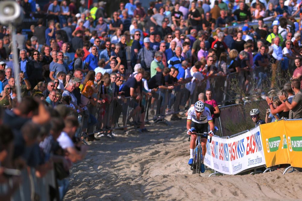 Mathieu van der Poel (Corendon-Circus) tackles one of the sandy climbs