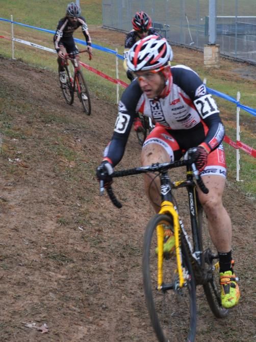 Jake Wells (NoTubes Elite Cross Team) at the head of the race.