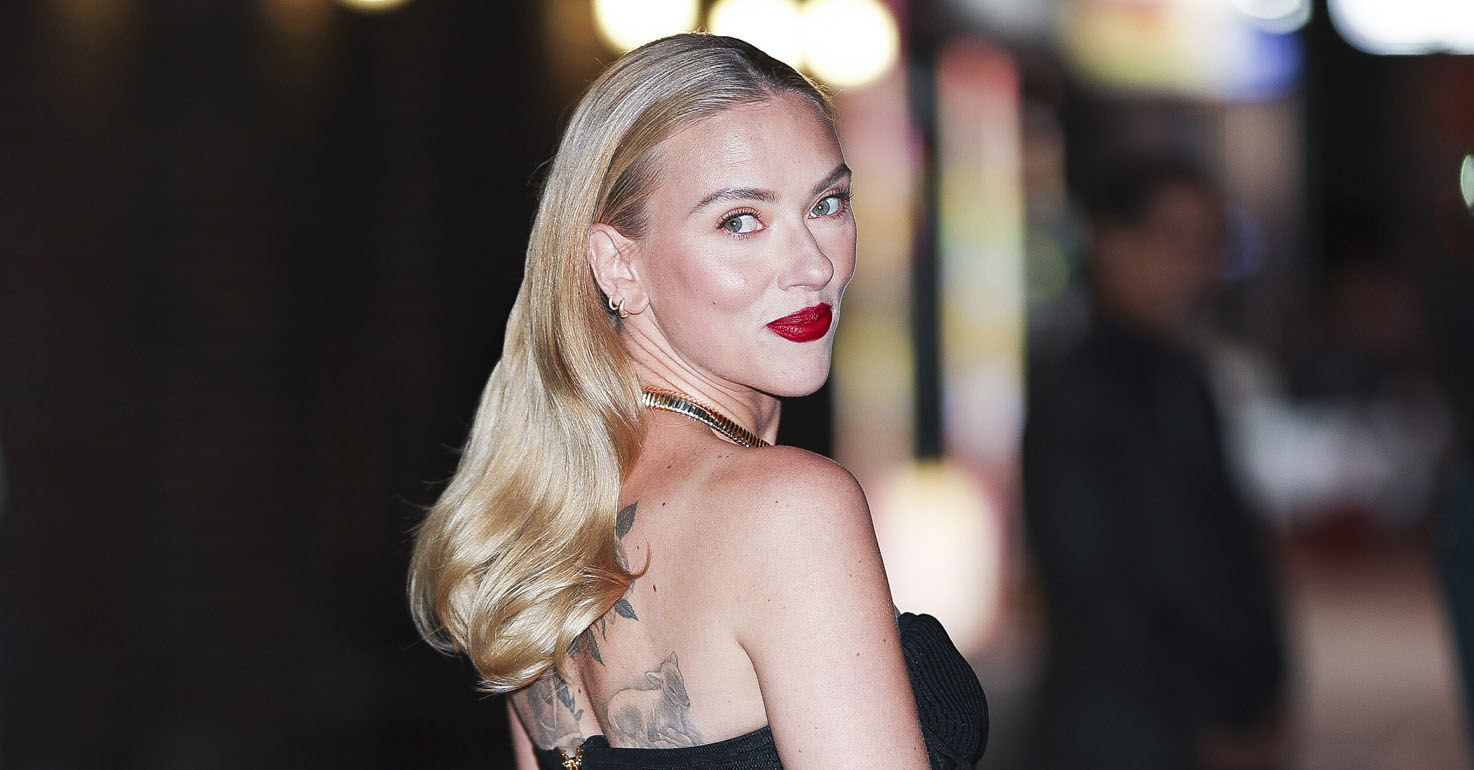 The Two Expensive-Looking Colors Fashion People Are Wearing