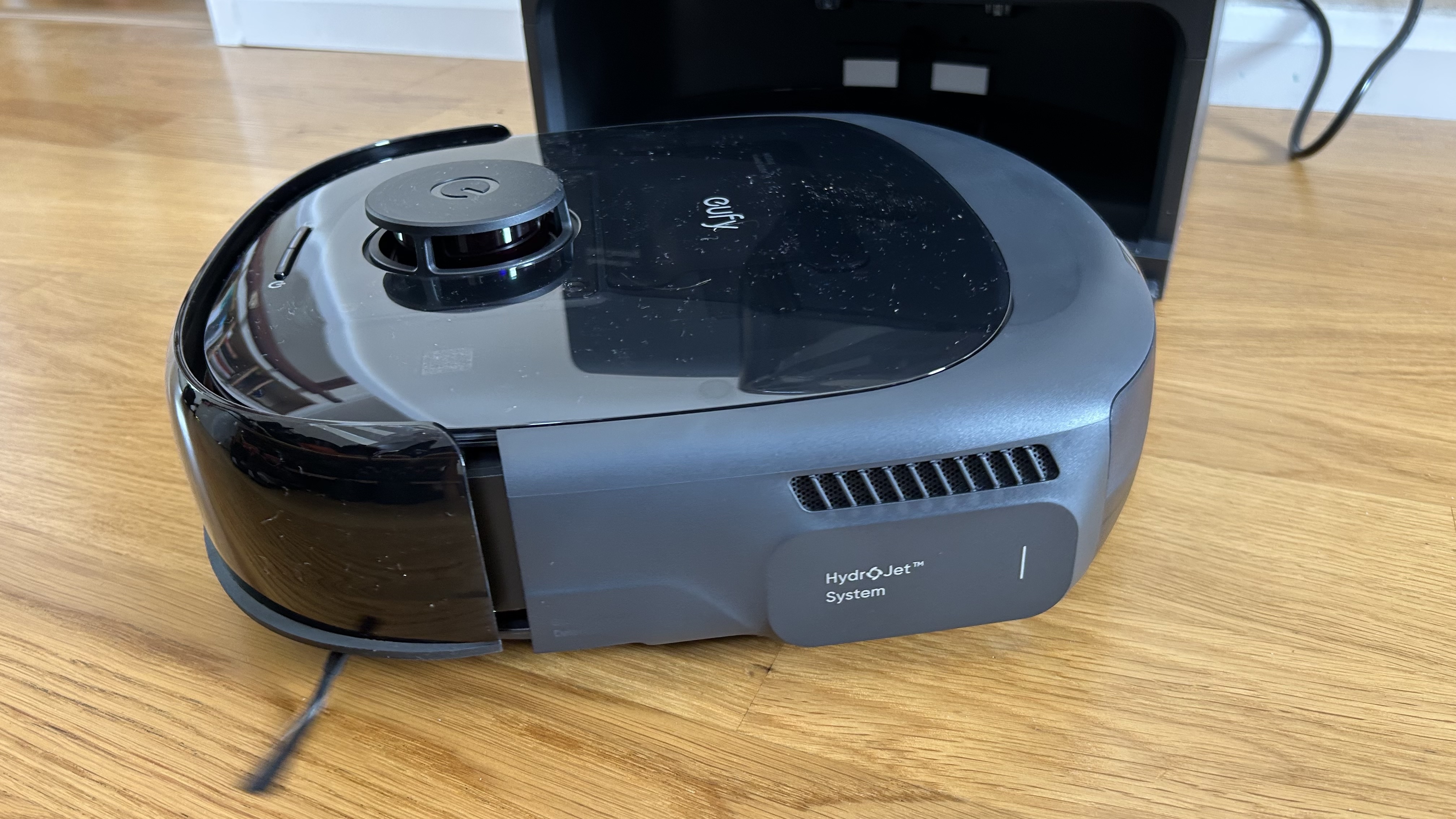 Eufy E28 robot vacuum
