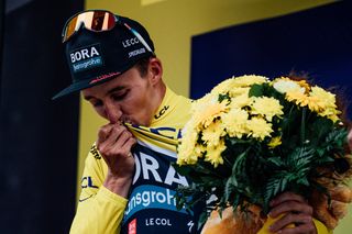 Jai Hindley (Bora Hansgrohe) takes the yellow jersey after stage 5 of the Tour de France 2023