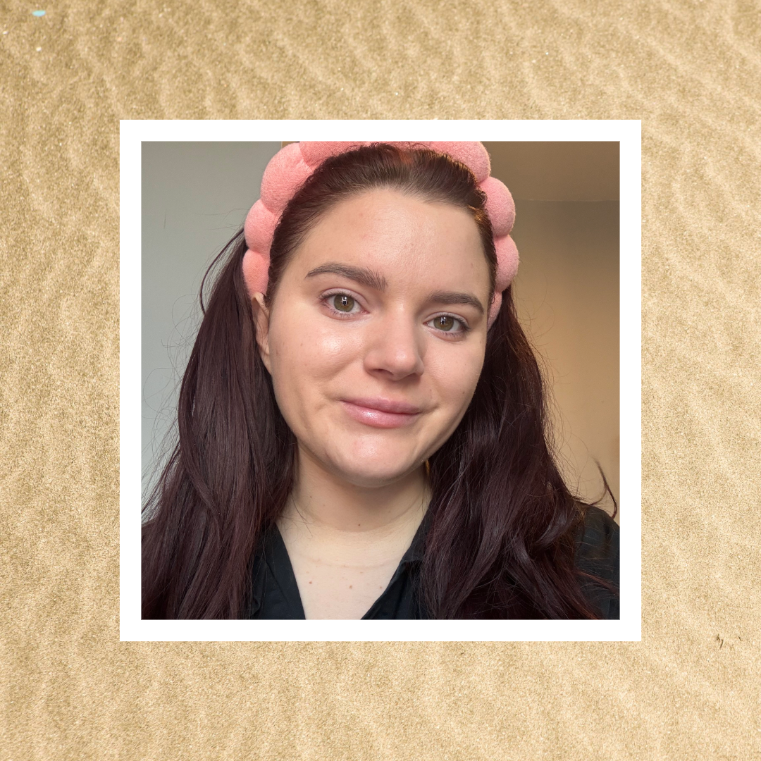 brooke knappenberger no makeup selfie with white border overlaid sand background