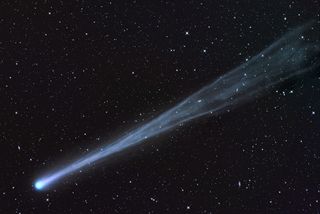 German amateur astronomer Waldemar Skorupa captured this spectacular photo of Comet ISON from Kahler Asten, in Germany, on Nov. 16, 2013.