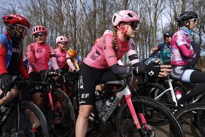 Zoe Backstedt at a bike race start line