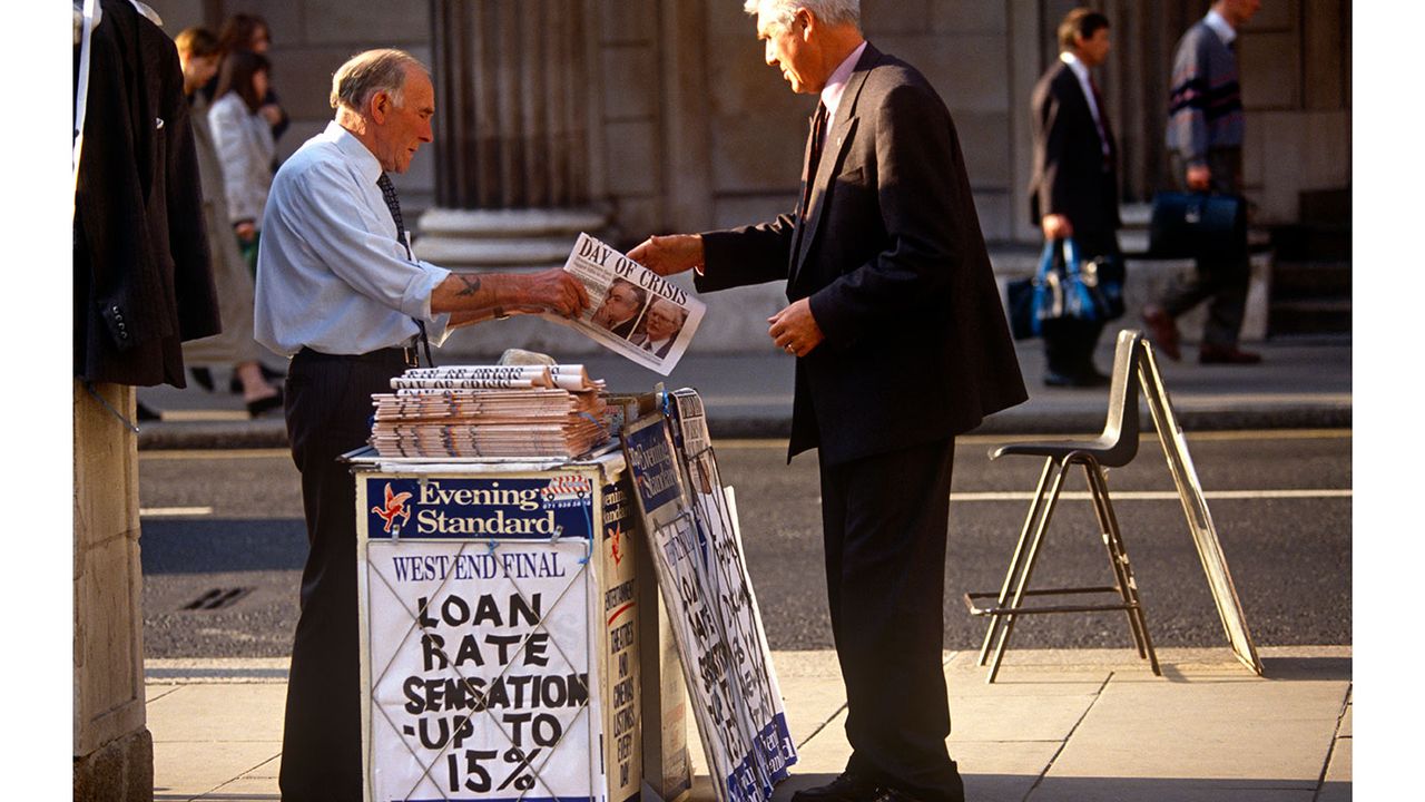 Evening Standard with a headline on the ERM crisis