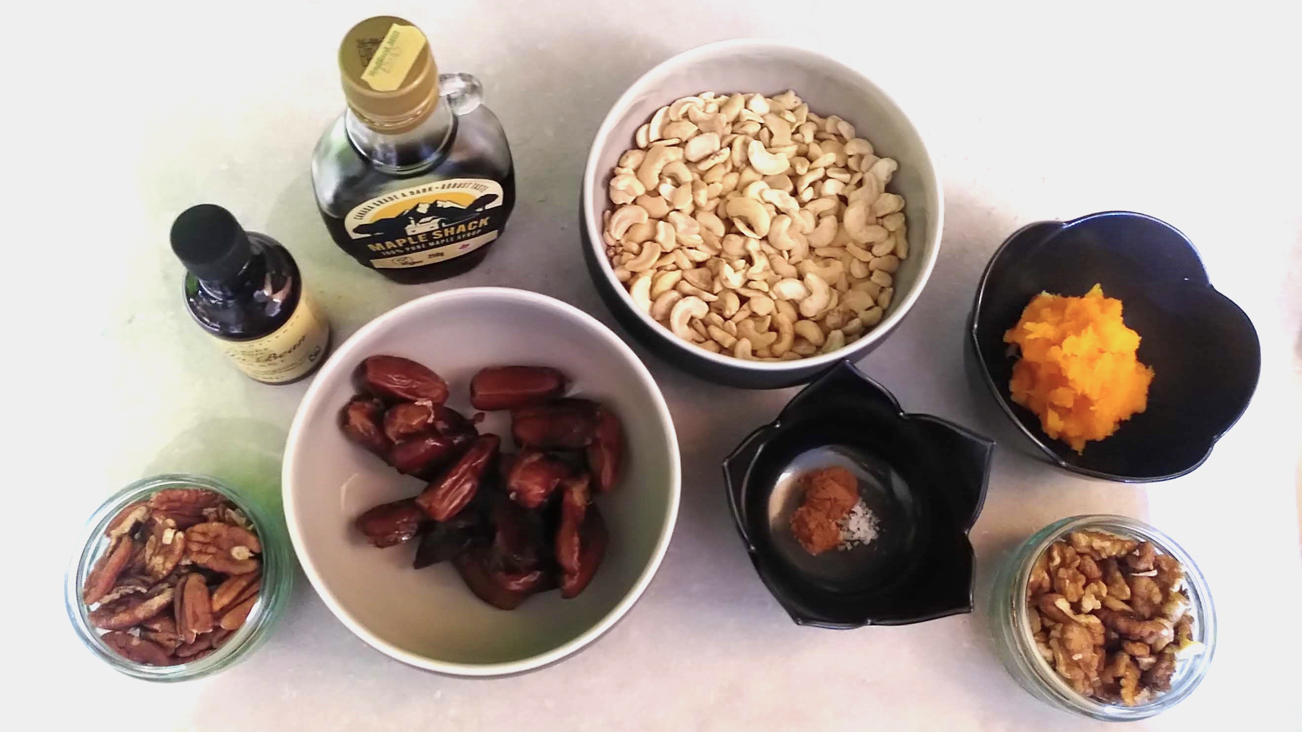 Pumpkin spice cheesecake ingredients