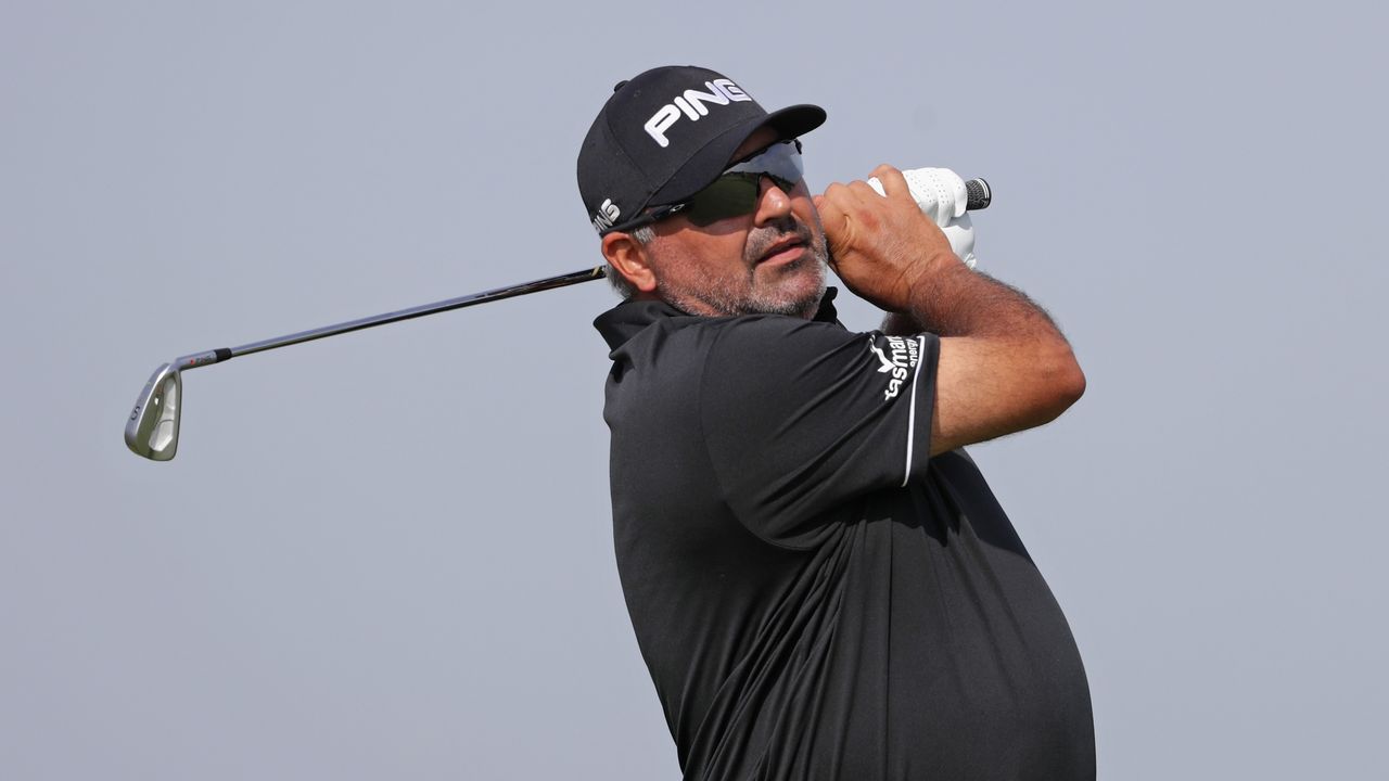 Angel Cabrera hitting a shot at the 2017 US Open