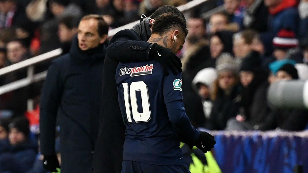 Paris Saint-Germain 2 Strasbourg 0: Neymar suffers injury scare in ...