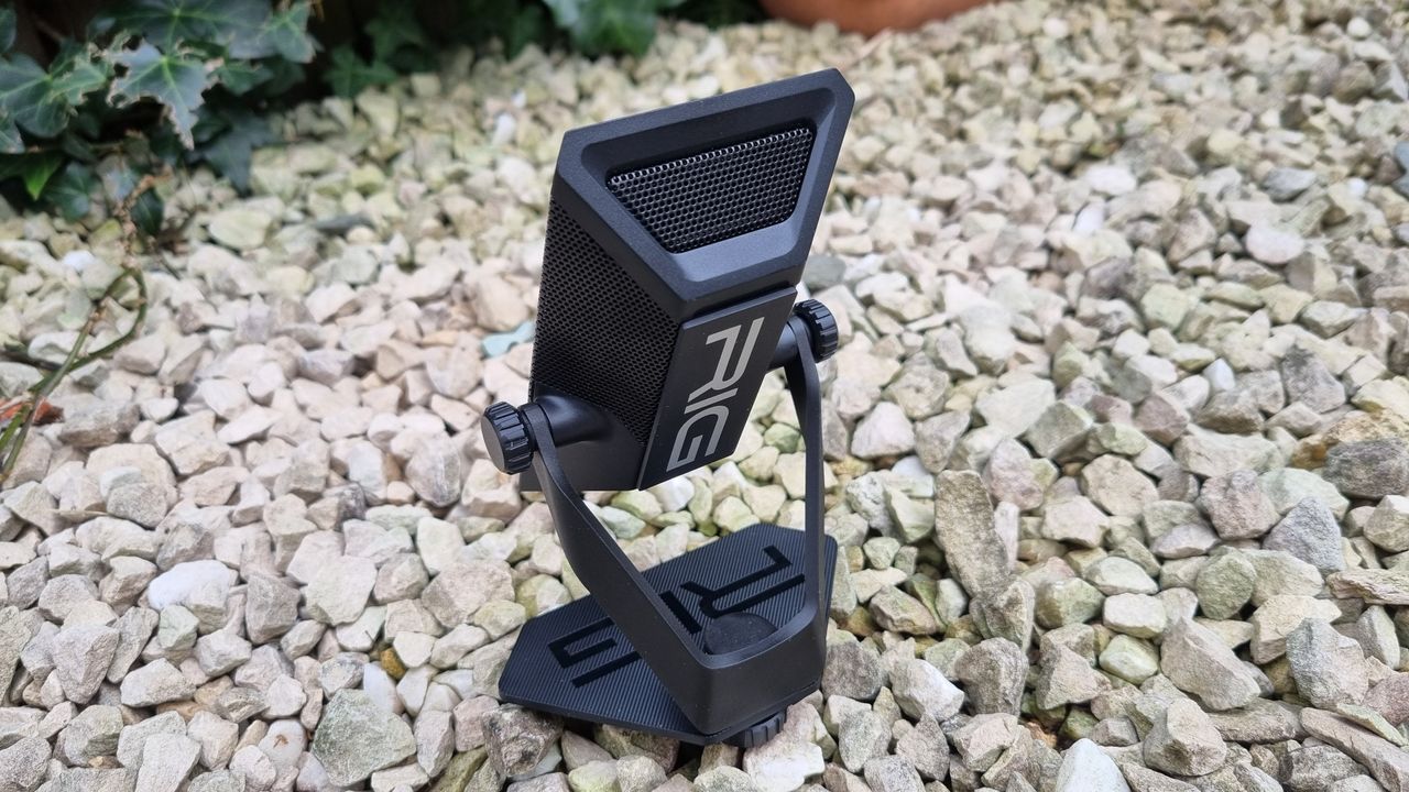 The Nacon Rig Streamstar M2 on a white gravel background