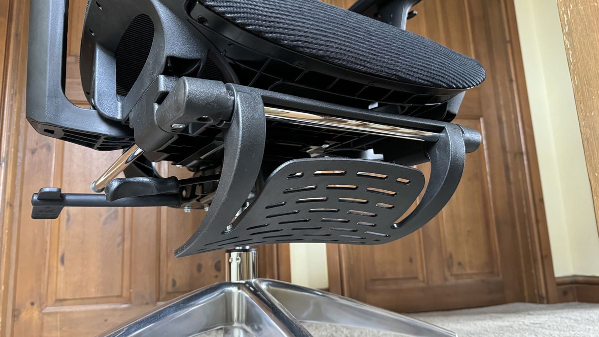 The ergonomics features of the Boulies EP460.