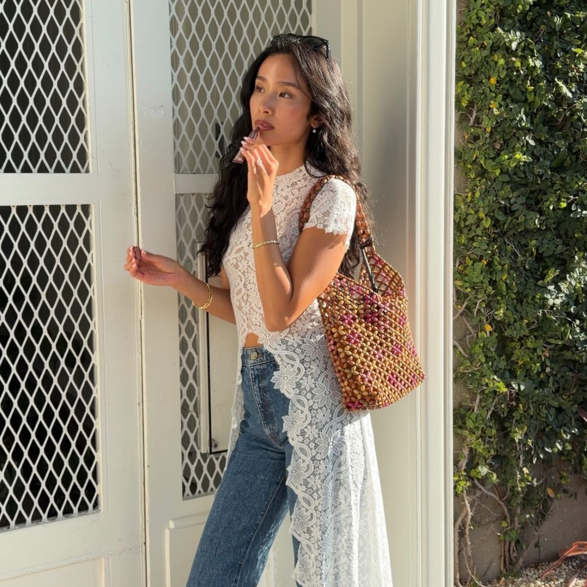 A round up of casual first date outfits. The image shows @kristincabat who is include in the round up.  