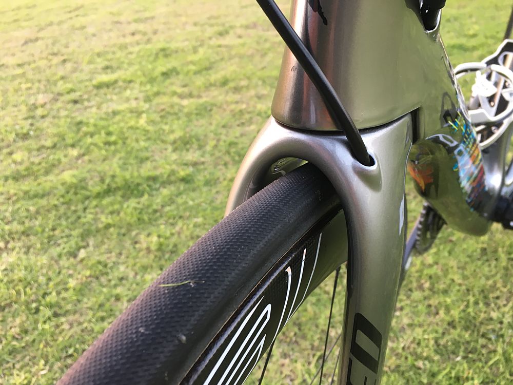Look no rim brake!