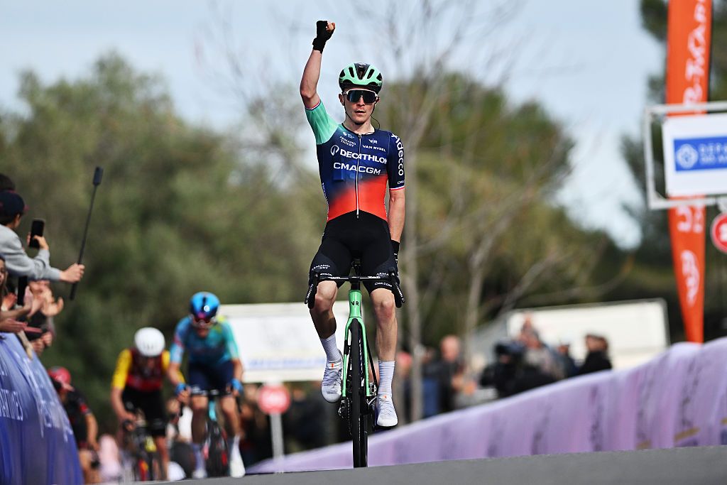Addréciation Tour De Cou - Tour Des Alpes Maritimes-var 2024 - Cyclisme