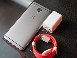 OnePlus 3T Dash Charger