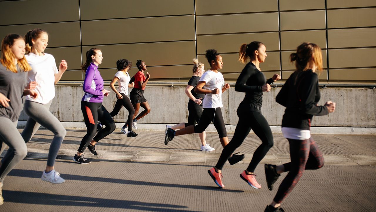 Group of women running