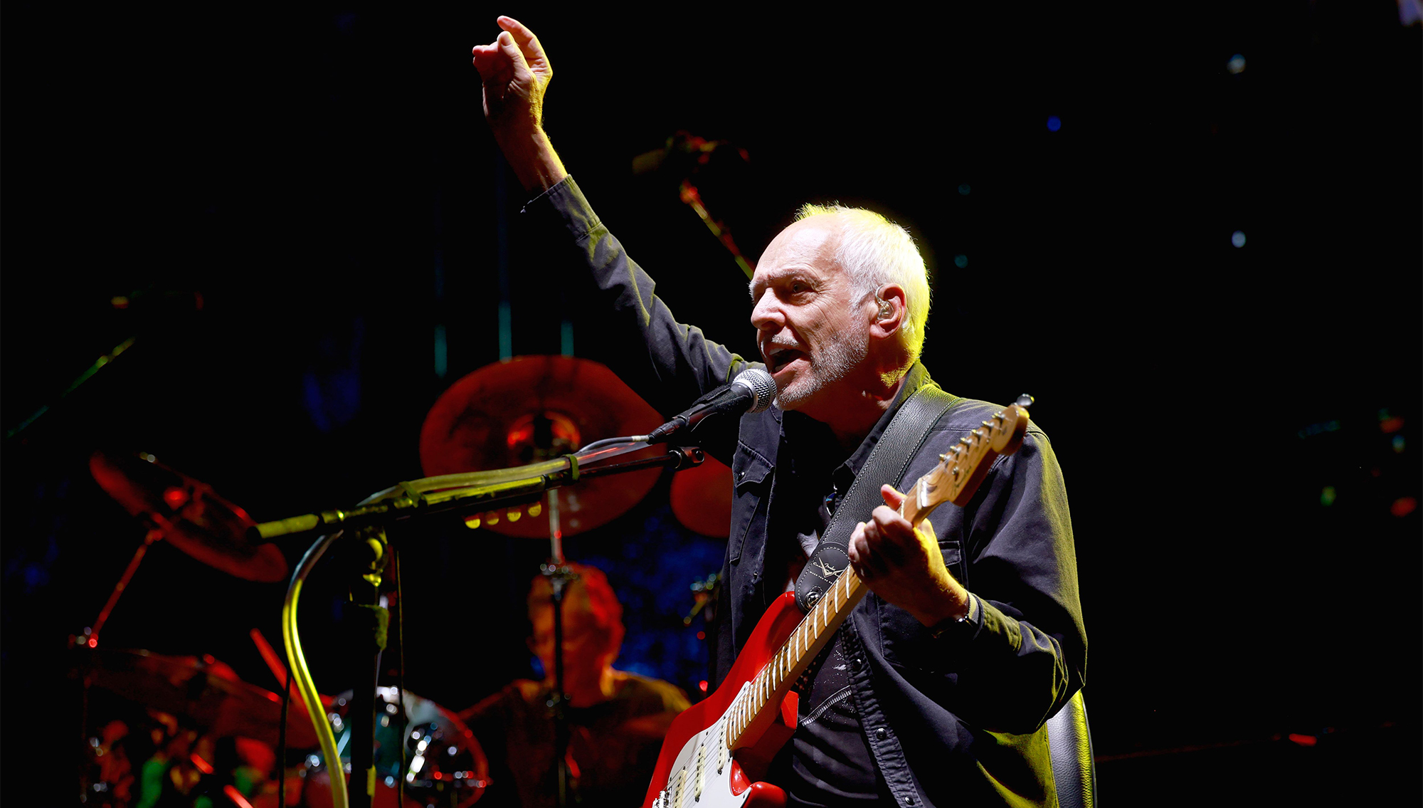 Peter Frampton performs at the 2025 Backyard Concert supporting Teen Cancer America and the UCLA Health Center, October 03, 2025 in Pacific Palisades, California.