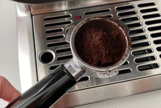 ground coffee from the Ariete 1313 coffee make