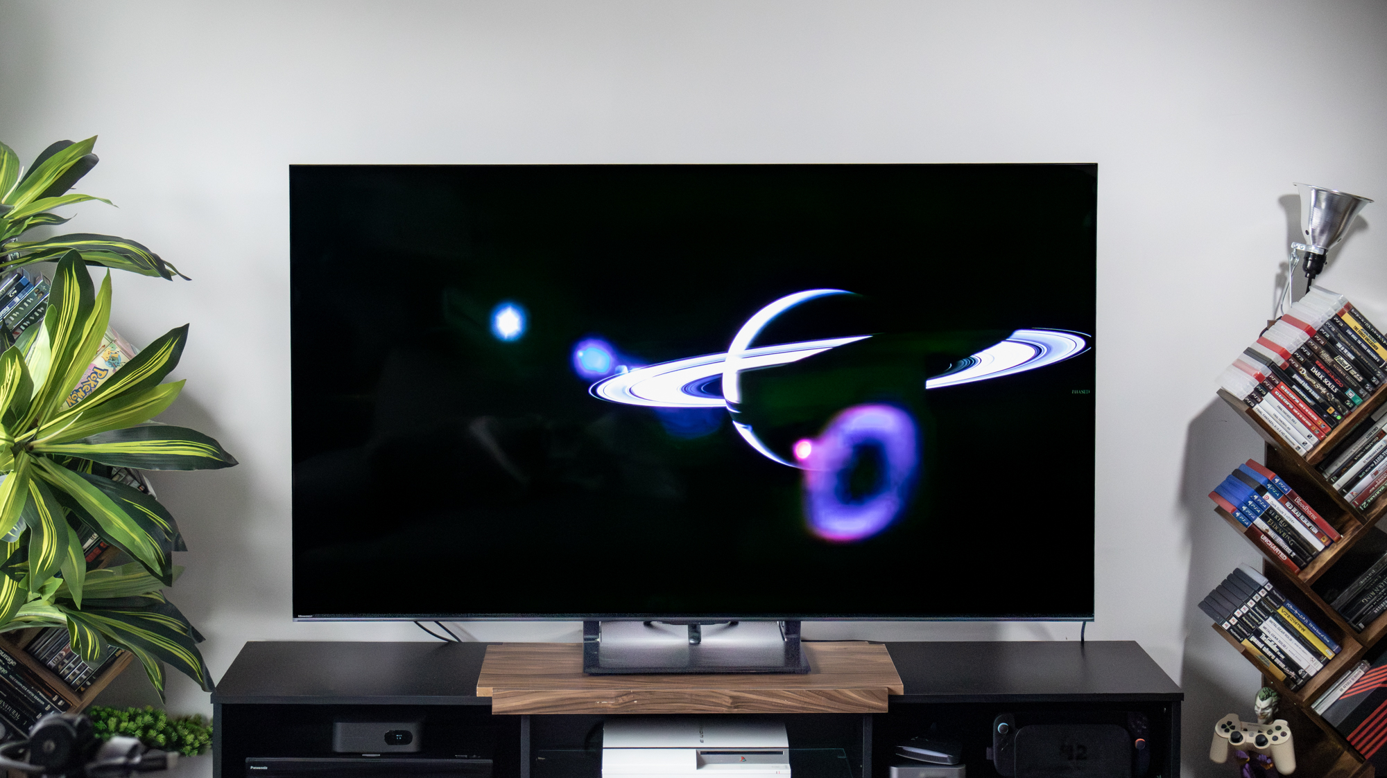 Hisense U75QG Mini-LED TV in an apartment