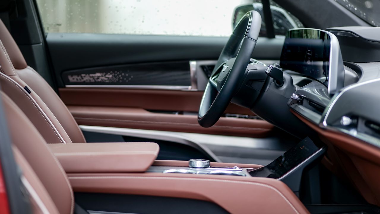2026 Cadillac Vistiq test drive.