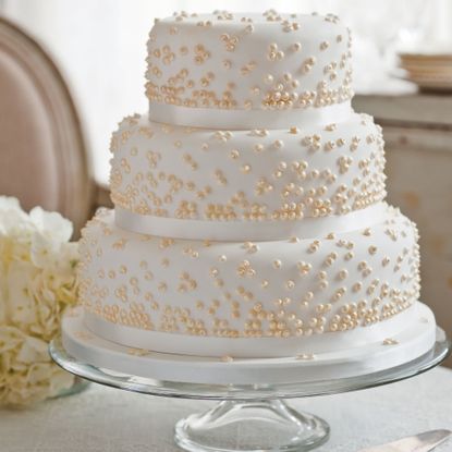 Victoria Glass' Grace Kelly wedding cake photo