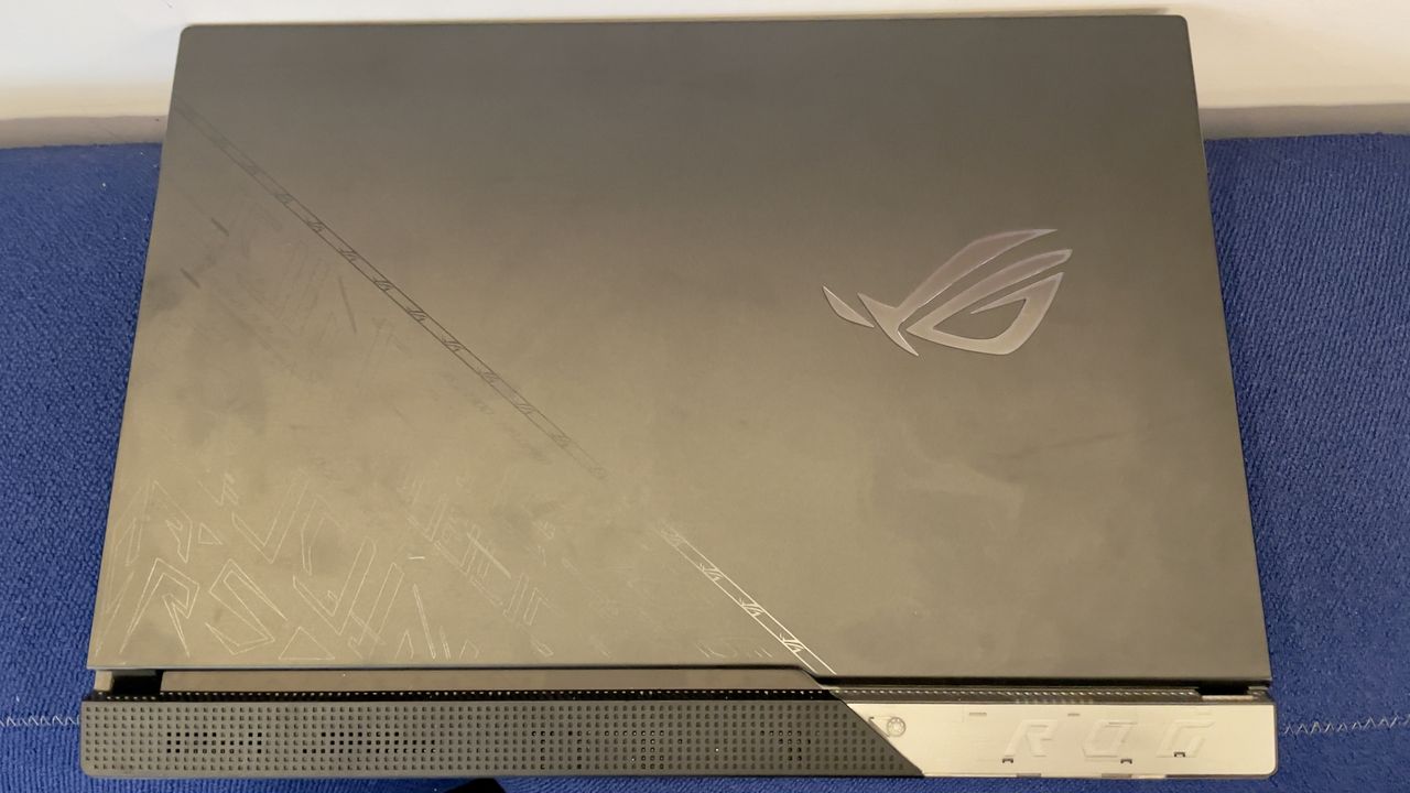 Asus ROG Strix Scar 17 SE (G733)