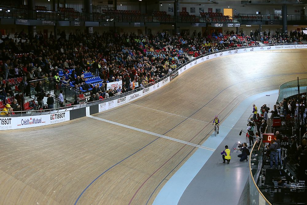 Robert Marchand during his attempt to break the 105+ world cycling hour record.