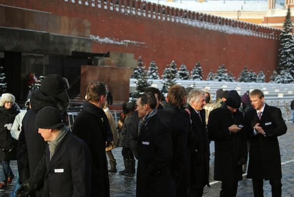 The Katusha riders outside Kremlin
