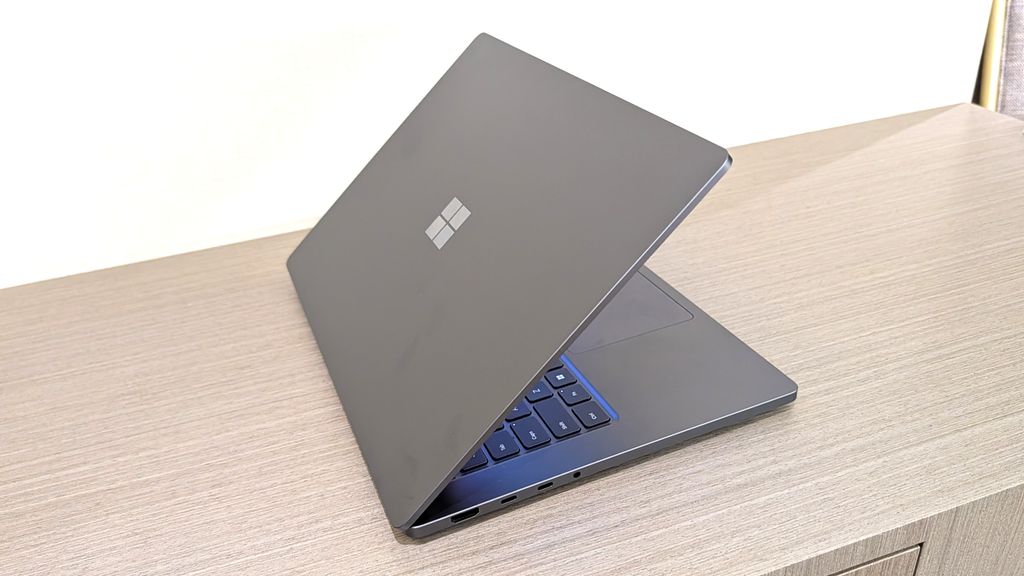 Surface Laptop Ultra