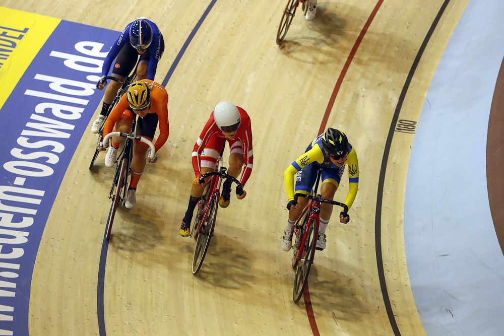 The women's Madison in action