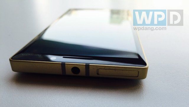 Lumia 930 gold