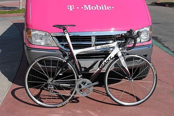 GIANT TCR Advanced T-Mobile bike
