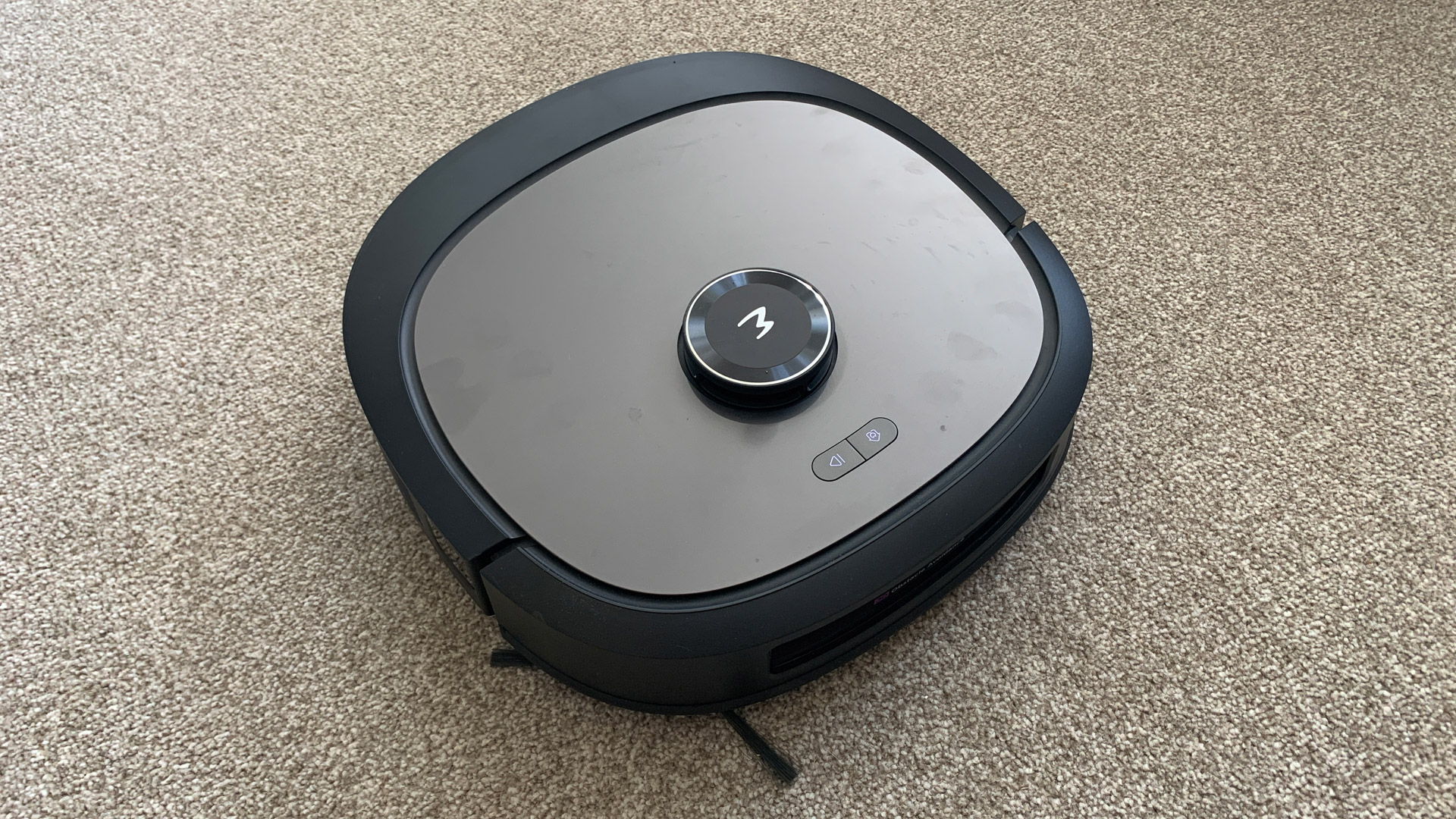 Eureka J20 robot vacuum on a carpet