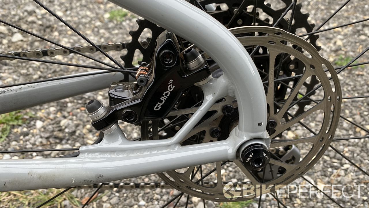Close up of the Ribble HT 725 Pro's rear dropouts and brake mount