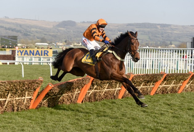 Thistlecrack-1-17-3-16-e1458240839928.jpg