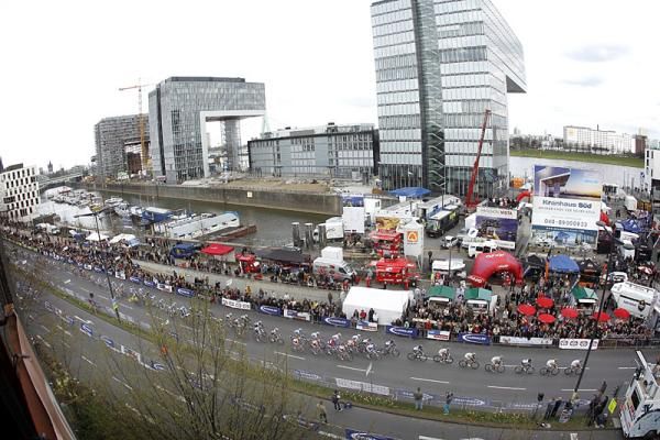 Action from the Rund um K&ouml;ln.