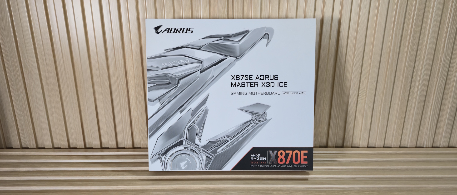 Gigabyte X870E Aorus Master X3D Ice