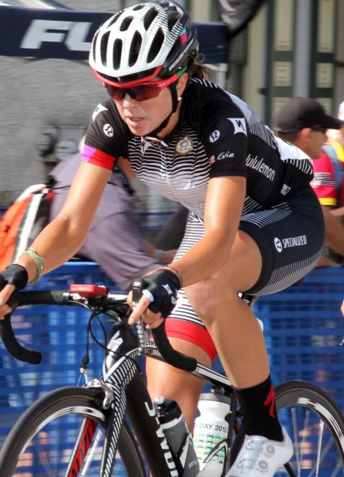 Evelyn Stevens (Specialized-lululemon) on the Manayunk Wall