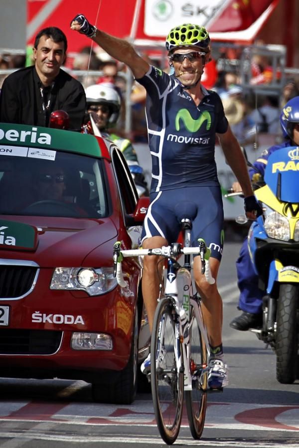 Lastras crosses the finish line