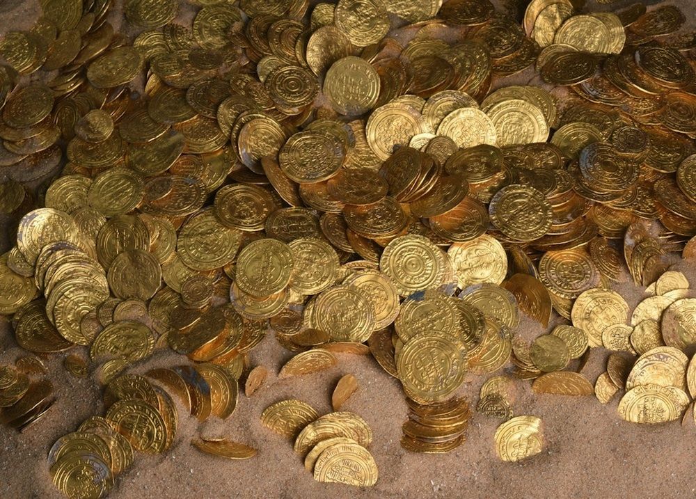 Massive Trove of Gold Coins Unearthed off Israel's Coast | Live Science