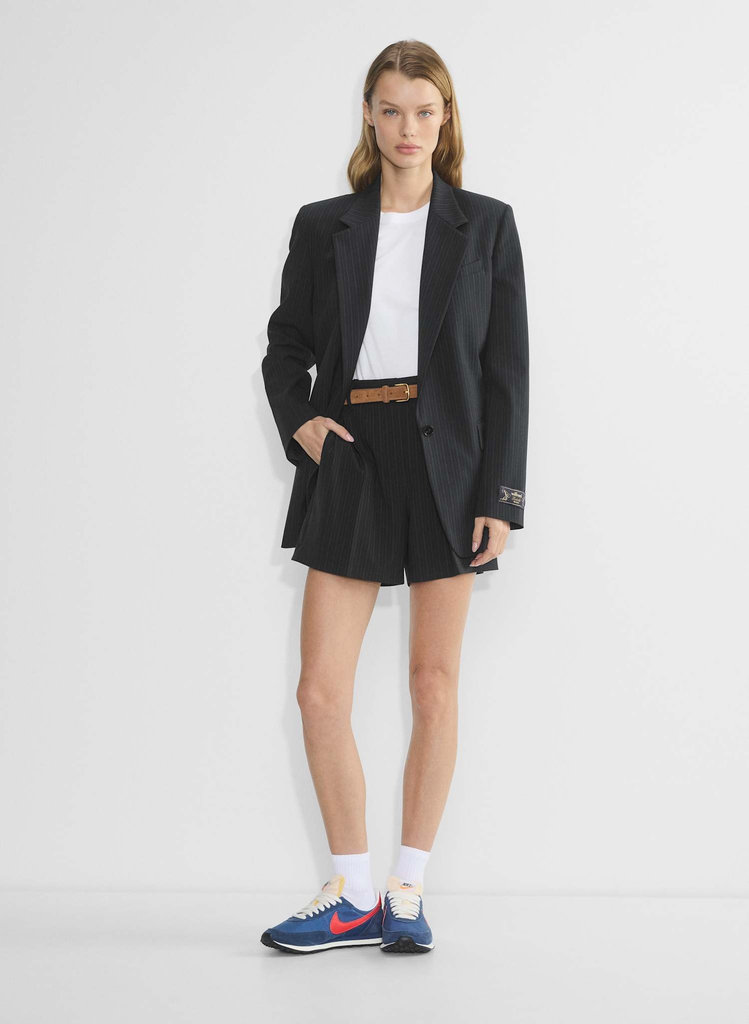 The Effortless Short™ Mid-Thigh